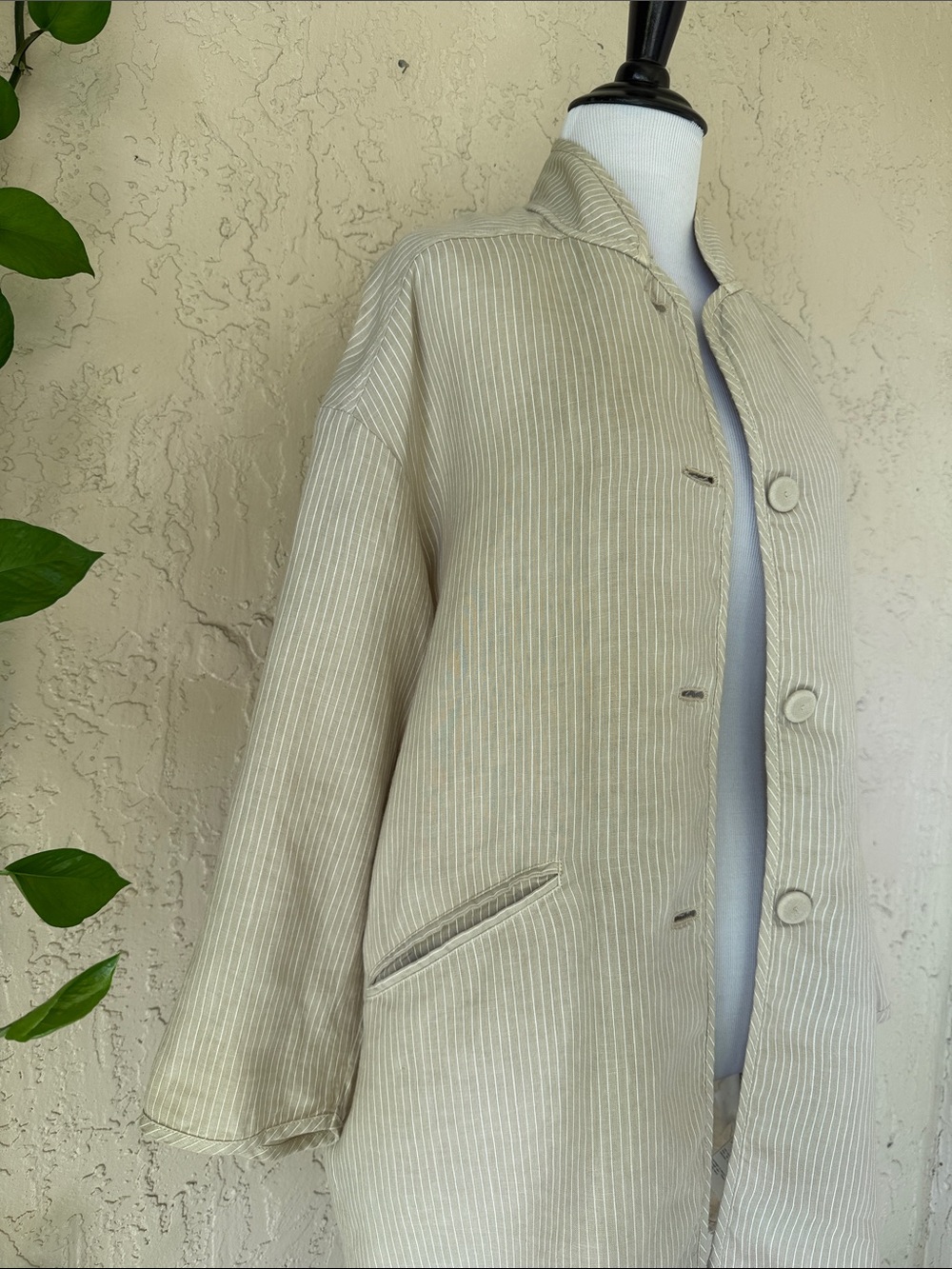 Women's Long Jacket 100% Linen in Cream - Picture 3 of 10